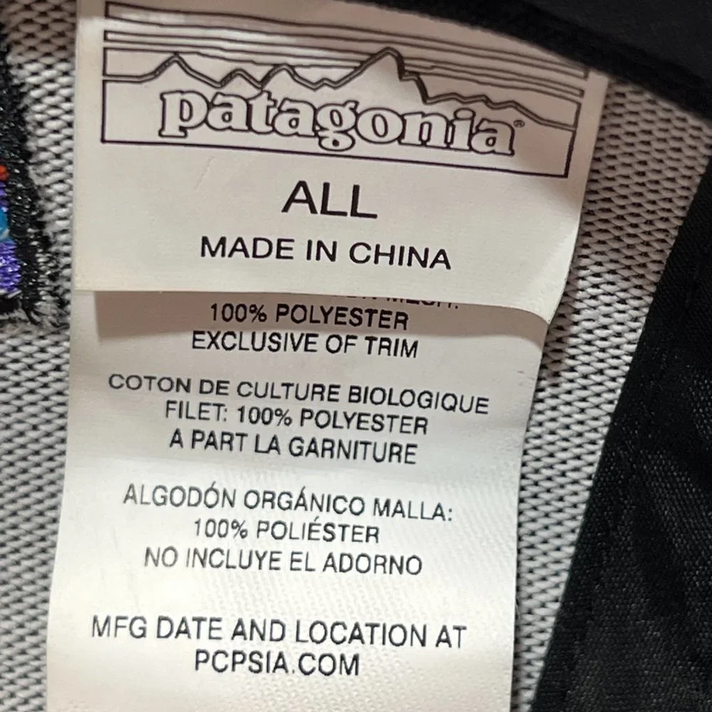 Patagonia P-6 Logo Trucker Hat Black Adjustable Snapback‎ Mesh Cap
